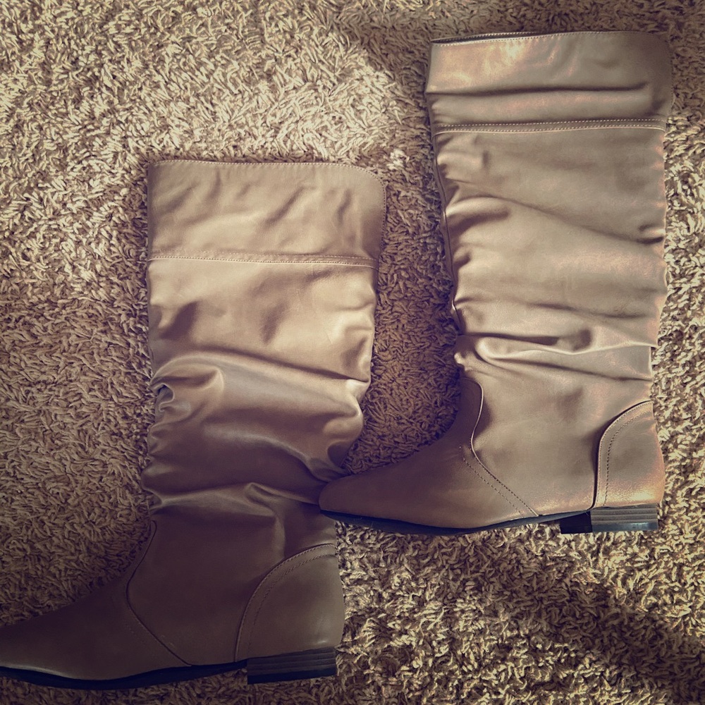 Tan boots (knee high) size 9